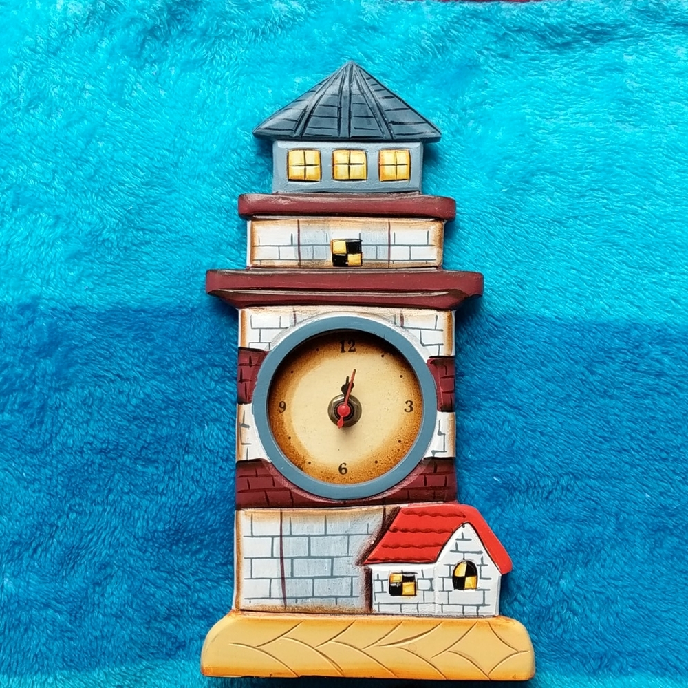 Lighthouse Clock 🌊〰️🌊〰️